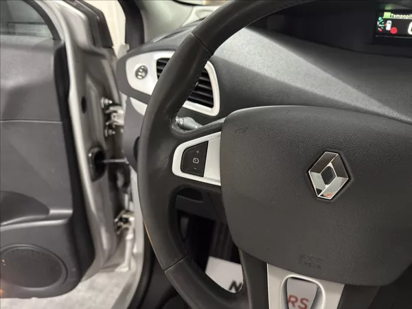 Renault Grand Scénic 1,5 DCI AUTOMAT NAVI ČIDLA - foto 11