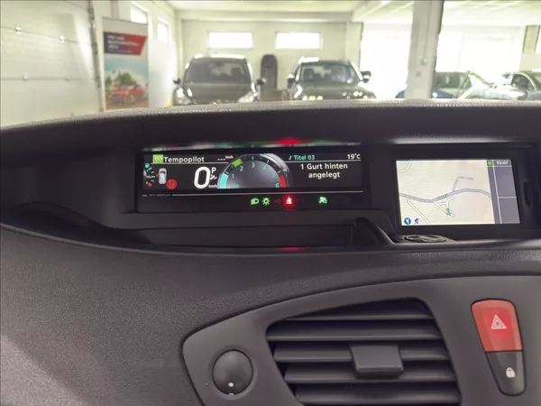 Renault Grand Scénic 1,5 DCI AUTOMAT NAVI ČIDLA - foto 12