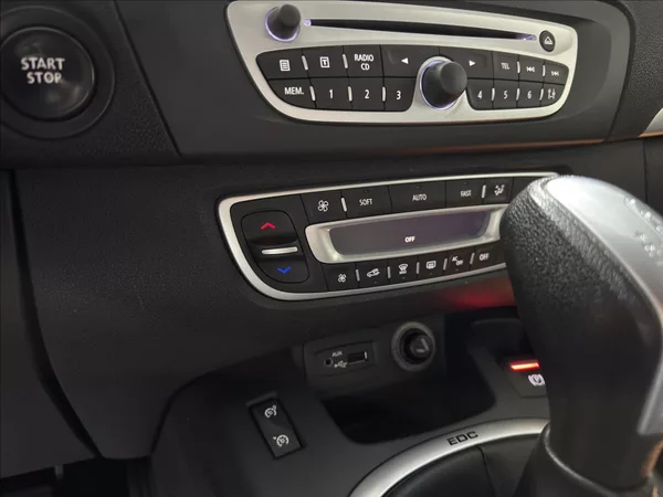 Renault Grand Scénic 1,5 DCI AUTOMAT NAVI ČIDLA - foto 15
