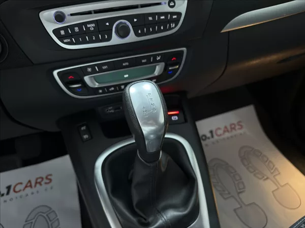 Renault Grand Scénic 1,5 DCI AUTOMAT NAVI ČIDLA - foto 17