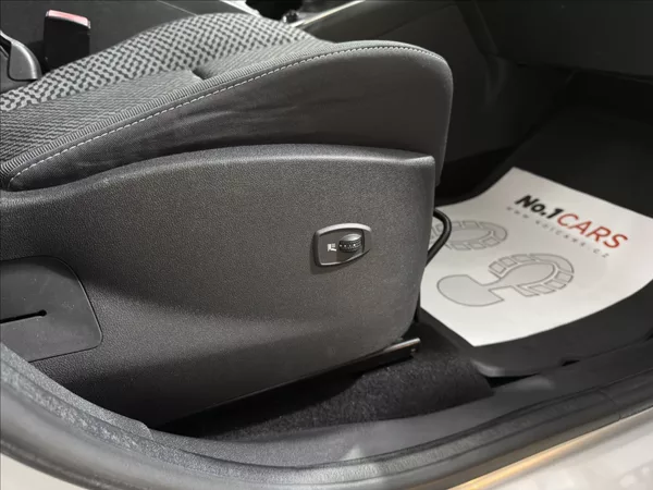 Renault Grand Scénic 1,5 DCI AUTOMAT NAVI ČIDLA - foto 19