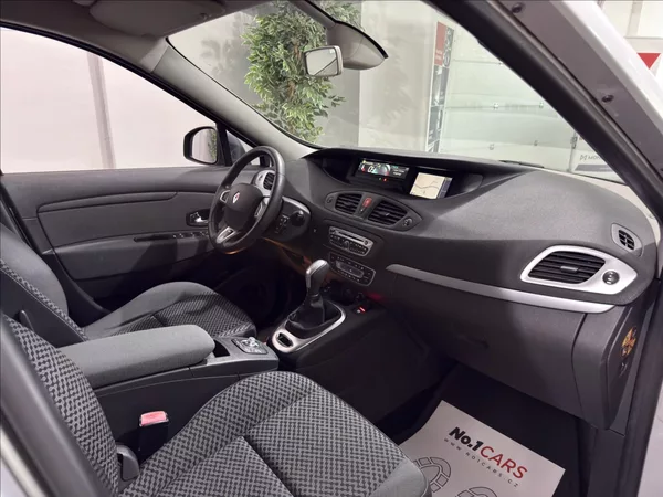 Renault Grand Scénic 1,5 DCI AUTOMAT NAVI ČIDLA - foto 20