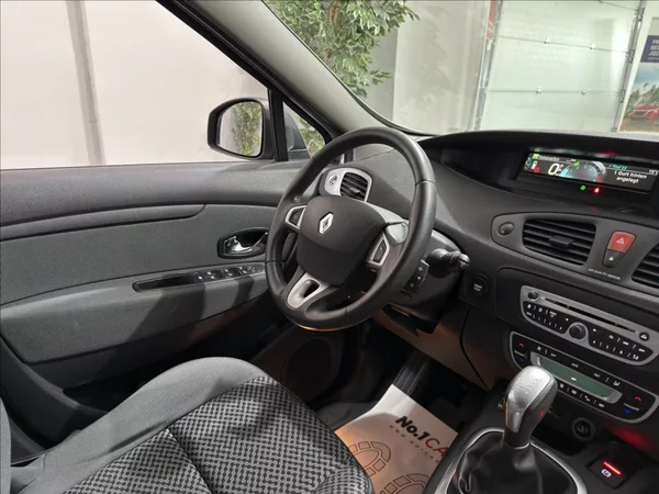 Renault Grand Scénic 1,5 DCI AUTOMAT NAVI ČIDLA - foto 21
