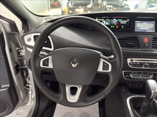 Renault Grand Scénic 1,5 DCI AUTOMAT NAVI ČIDLA - foto 9