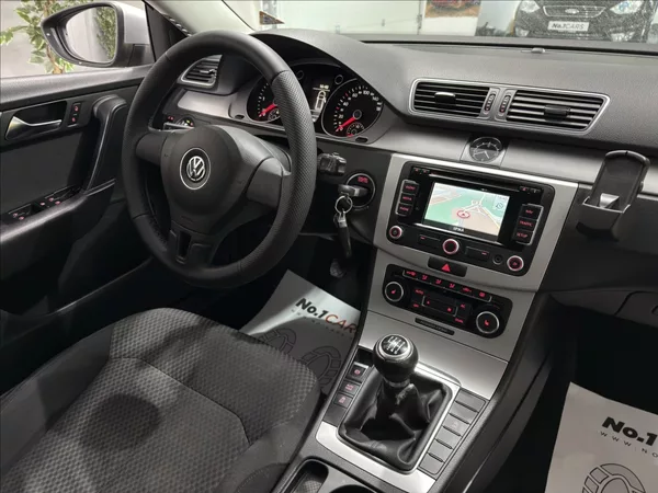 Volkswagen Passat 1,6 TDI 77KW VÝHŘEV TAŽNÉ - foto 17