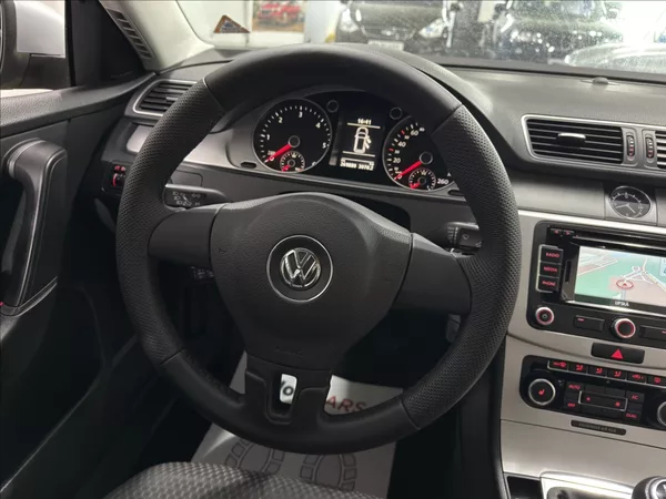 Volkswagen Passat 1,6 TDI 77KW VÝHŘEV TAŽNÉ - foto 19