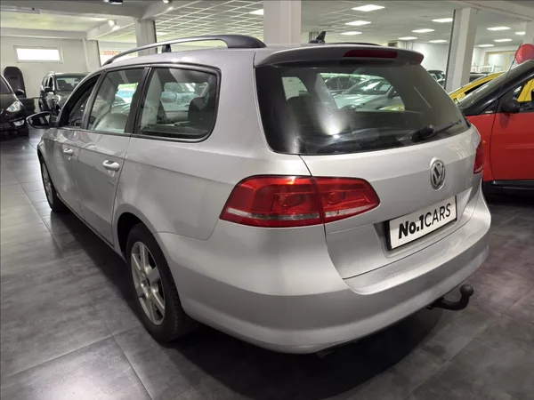 Volkswagen Passat 1,6 TDI 77KW VÝHŘEV TAŽNÉ - foto 4