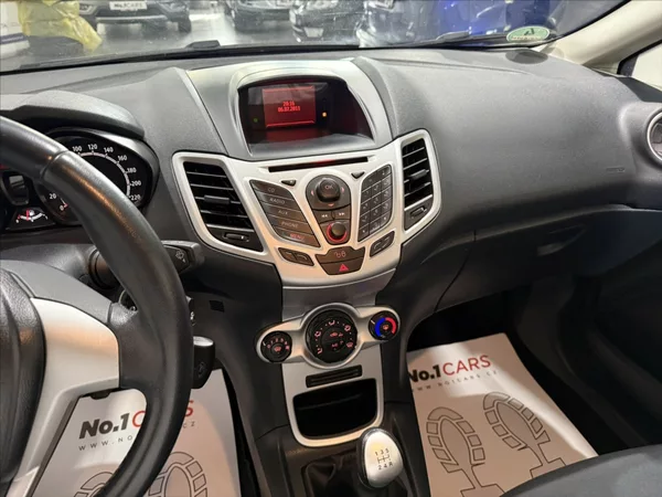 Ford Fiesta 1,2 i RS ALU VÝHŘEV NOVÁ STK - foto 10