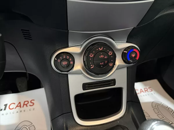 Ford Fiesta 1,2 i RS ALU VÝHŘEV NOVÁ STK - foto 13