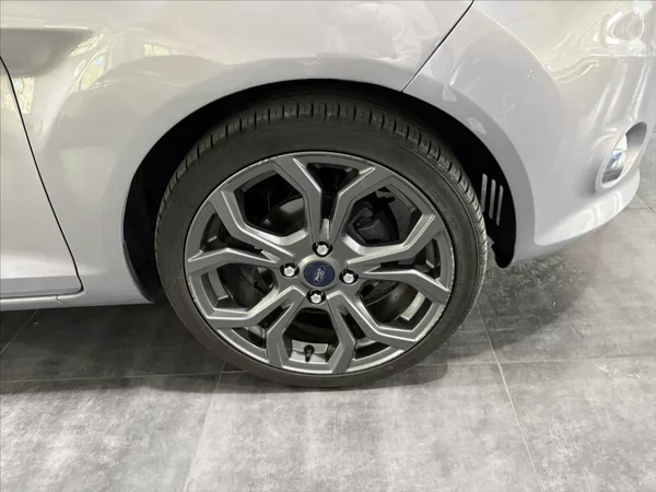 Ford Fiesta 1,2 i RS ALU VÝHŘEV NOVÁ STK - foto 22