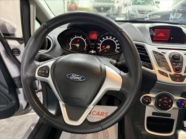 Ford Fiesta 1,2 i RS ALU VÝHŘEV NOVÁ STK - foto 8