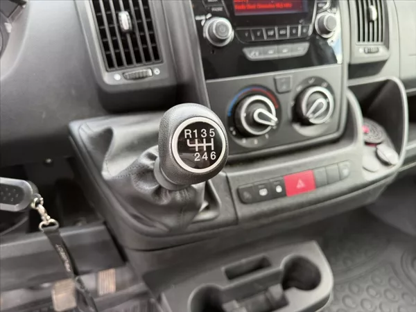 Peugeot Boxer 2,2 HDI L1H1 TEMPOMAT ČR - foto 12