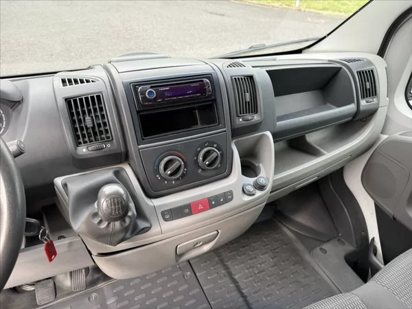 Citroën Jumper 2,2 HDI L2H2 6MÍST 1.MAJITEL - foto 10