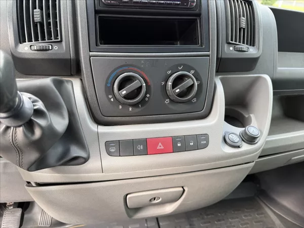Citroën Jumper 2,2 HDI L2H2 6MÍST 1.MAJITEL - foto 12