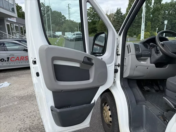 Citroën Jumper 2,2 HDI L2H2 6MÍST 1.MAJITEL - foto 6
