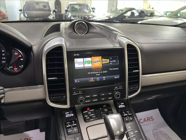 Porsche Cayenne 3,0 D VZDUCH PANO BOSE 360 - foto 15