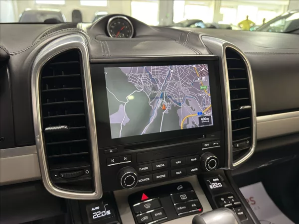 Porsche Cayenne 3,0 D VZDUCH PANO BOSE 360 - foto 17