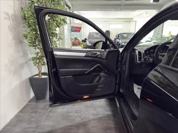 Porsche Cayenne 3,0 D VZDUCH PANO BOSE 360 - foto 6