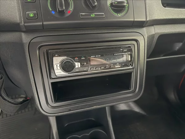 Škoda Fabia 1,2 i ALU KOLA STK 05/2028 - foto 10