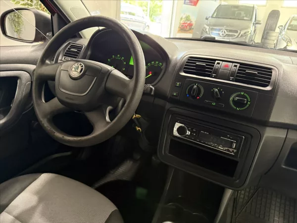 Škoda Fabia 1,2 i ALU KOLA STK 05/2028 - foto 13