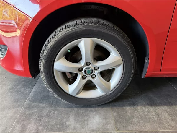 Škoda Fabia 1,2 i ALU KOLA STK 05/2028 - foto 19