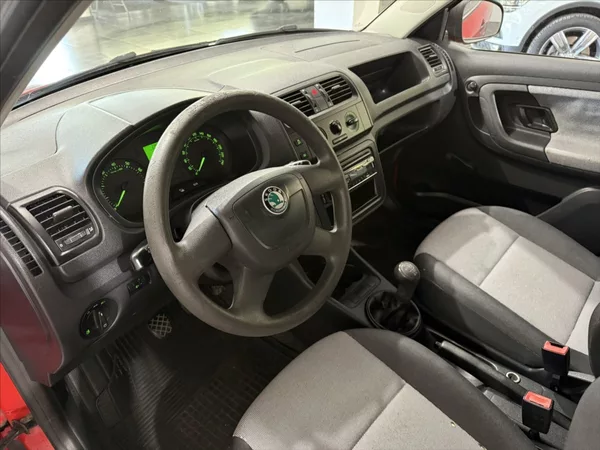 Škoda Fabia 1,2 i ALU KOLA STK 05/2028 - foto 6