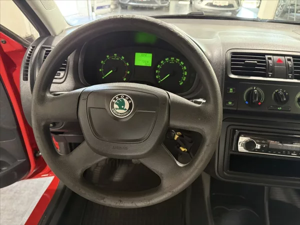 Škoda Fabia 1,2 i ALU KOLA STK 05/2028 - foto 7