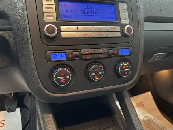 Volkswagen Golf 1,4 TSI GT VÝHŘEV ALU STK - foto 11