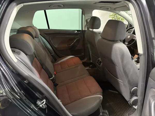 Volkswagen Golf 1,4 TSI GT VÝHŘEV ALU STK - foto 16