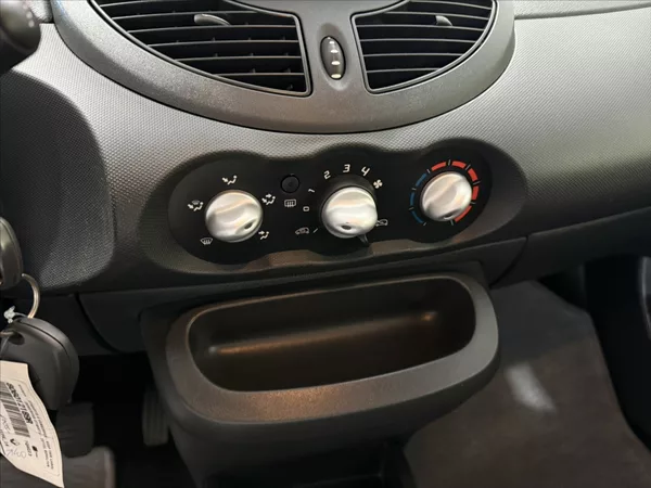 Renault Twingo 1,2 i NOVÁ SPOJKA PO STK - foto 9