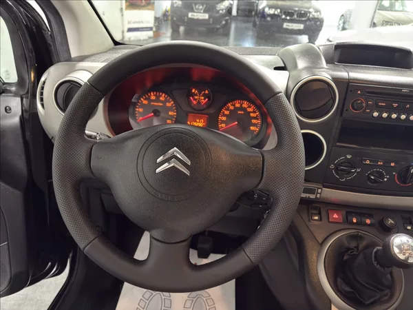 Citroën Berlingo 1,6 i MULTISPACE WEBASTO - foto 8