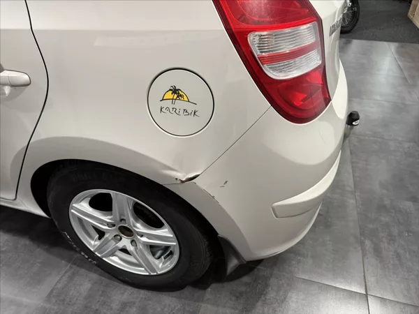 Hyundai i30 1,4 i KLIMATIZACE TAŽNÉ ALU - foto 19