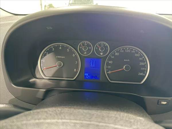 Hyundai i30 1,4 i KLIMATIZACE TAŽNÉ ALU - foto 9