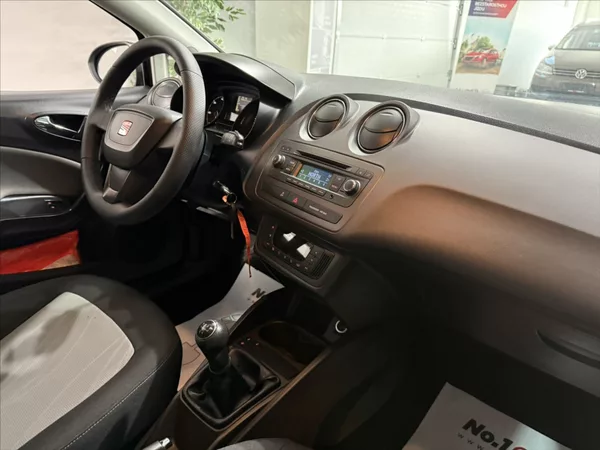 Seat Ibiza 1,6 TDI 66KW STK 02/28 ALU - foto 10