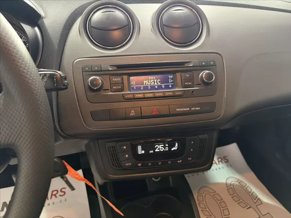 Seat Ibiza 1,6 TDI 66KW STK 02/28 ALU - foto 8
