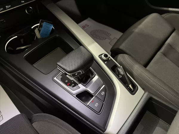 Audi A4 2,0 TDI QUATTRO MATRIX TZ - foto 18