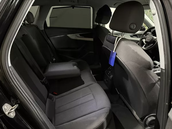 Audi A4 2,0 TDI QUATTRO MATRIX TZ - foto 26
