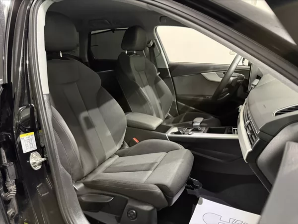 Audi A4 2,0 TDI QUATTRO MATRIX TZ - foto 28