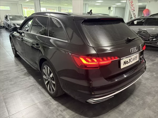 Audi A4 2,0 TDI QUATTRO MATRIX TZ - foto 4