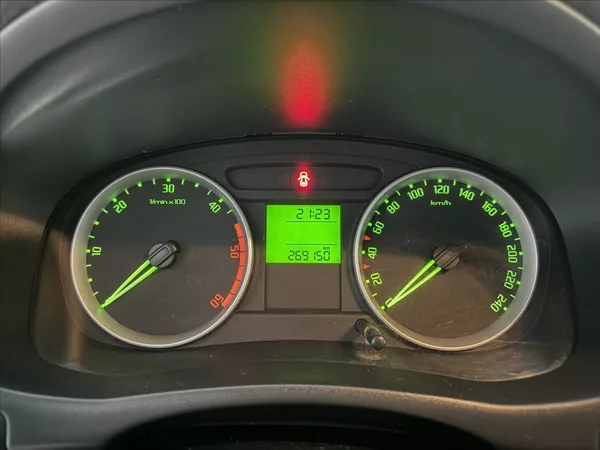 Škoda Roomster 1,9 TDI 77KW STYLE VÝHŘEV - foto 9