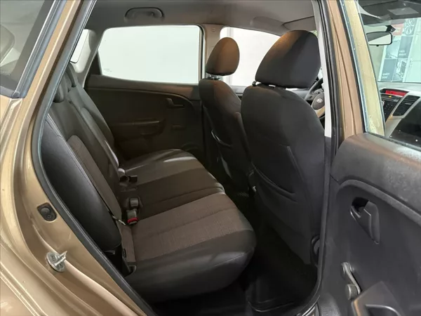 Kia Venga 1,4 i KLIMA ALU PO STK - foto 21
