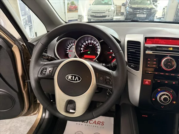 Kia Venga 1,4 i KLIMA ALU PO STK - foto 8