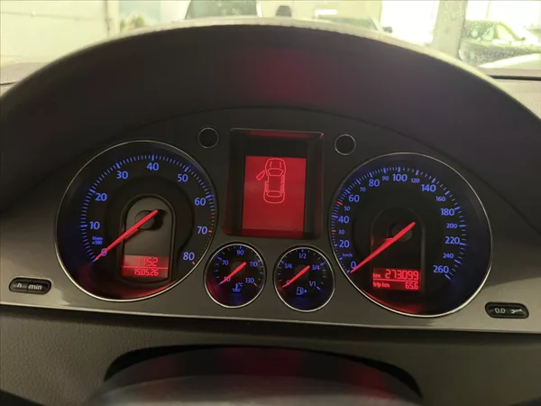 Volkswagen Passat 1,6 i KLIMA VÝHŘEV PO STK - foto 8