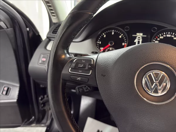 Volkswagen Passat 2,0 TDI 103KW BEZ KOROZE TOP - foto 12