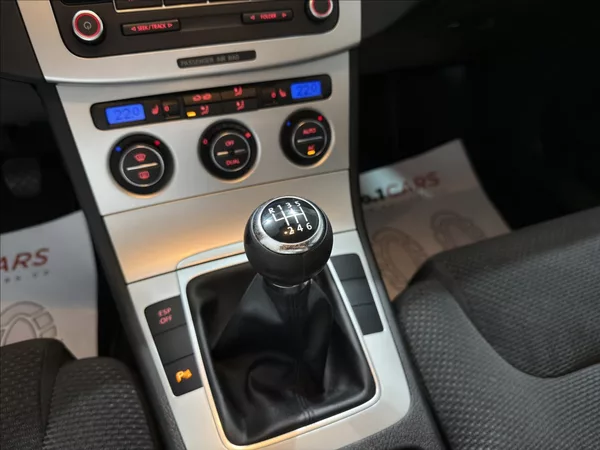 Volkswagen Passat 2,0 TDI 103KW BEZ KOROZE TOP - foto 18