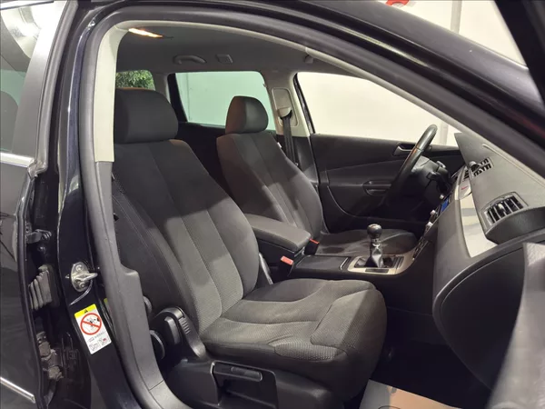 Volkswagen Passat 2,0 TDI 103KW BEZ KOROZE TOP - foto 26