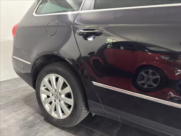 Volkswagen Passat 2,0 TDI 103KW BEZ KOROZE TOP - foto 37