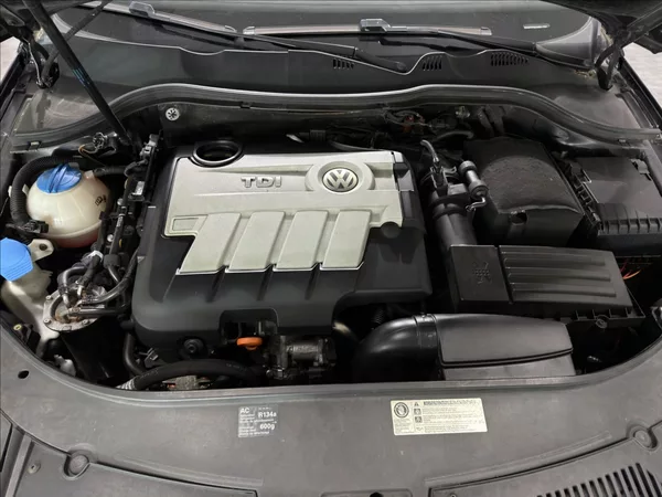 Volkswagen Passat 2,0 TDI 103KW BEZ KOROZE TOP - foto 38