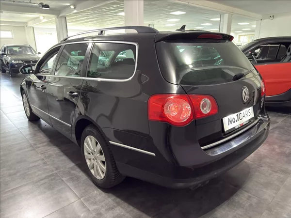 Volkswagen Passat 2,0 TDI 103KW BEZ KOROZE TOP - foto 4