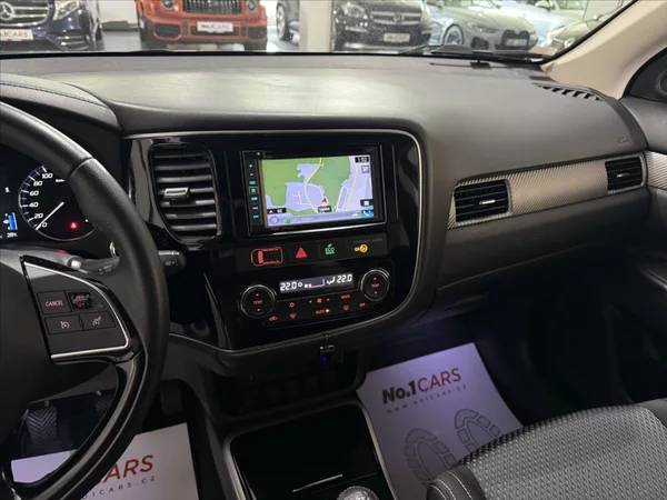 Mitsubishi Outlander 2,3 DI-D 100 LET EDICE 7 MÍS - foto 12